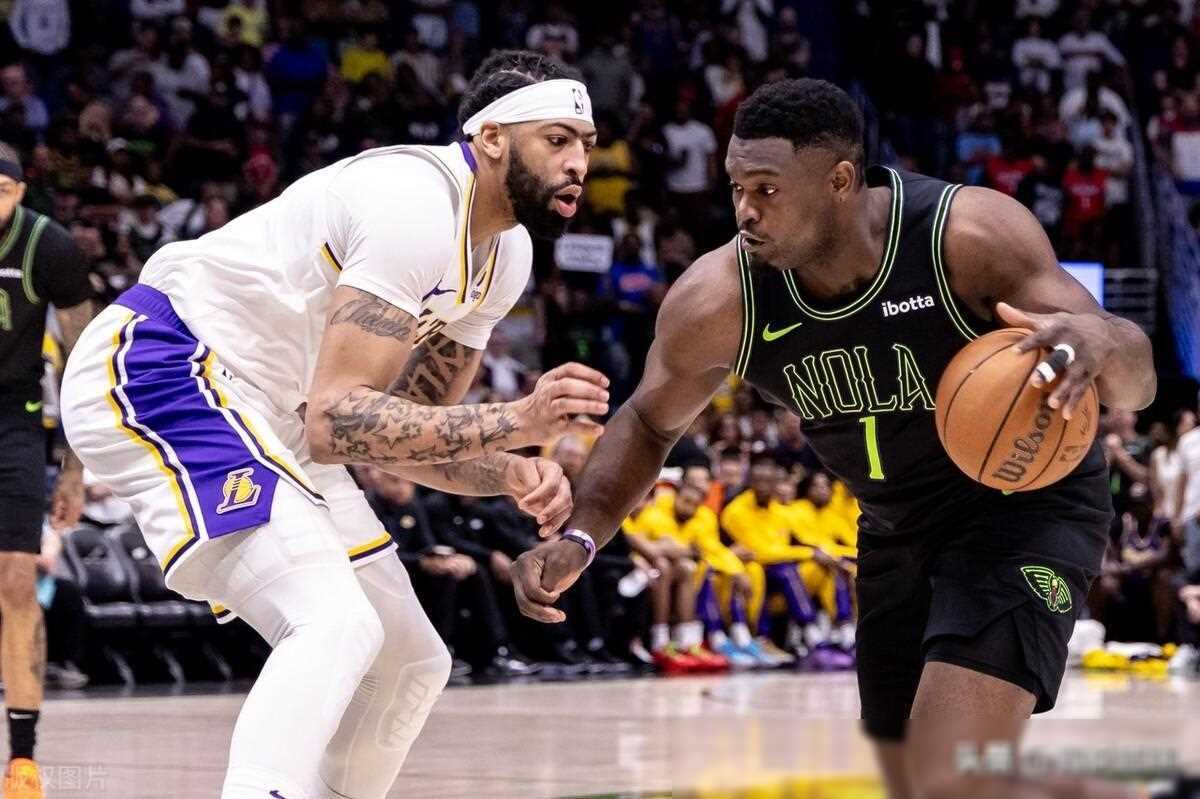 詹姆斯意外战胜澳大利亚队，战术调整引爆全场！比赛高潮迭起的简单介绍