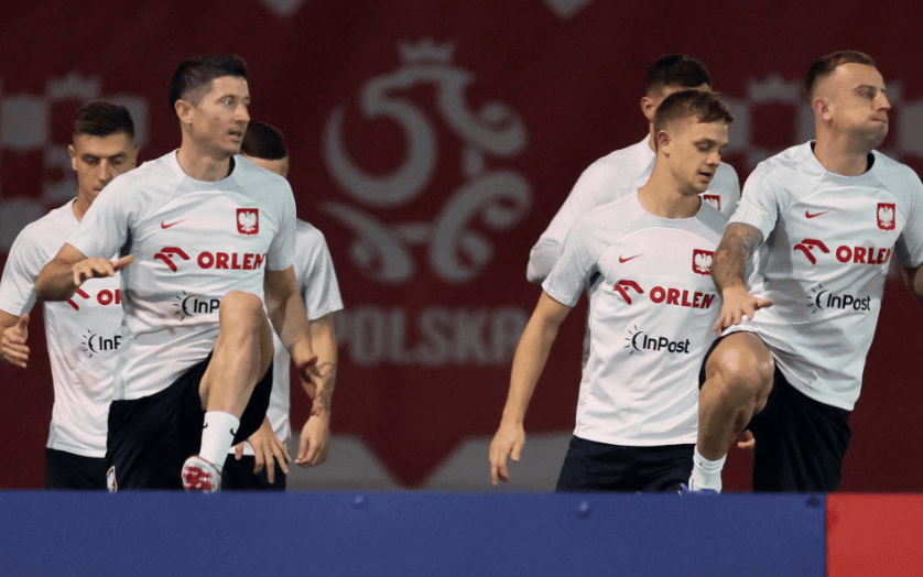 包含今夜莱比锡备战法国杯；防线松动细节曝光；态度坚定；年轻球员得到机会的词条